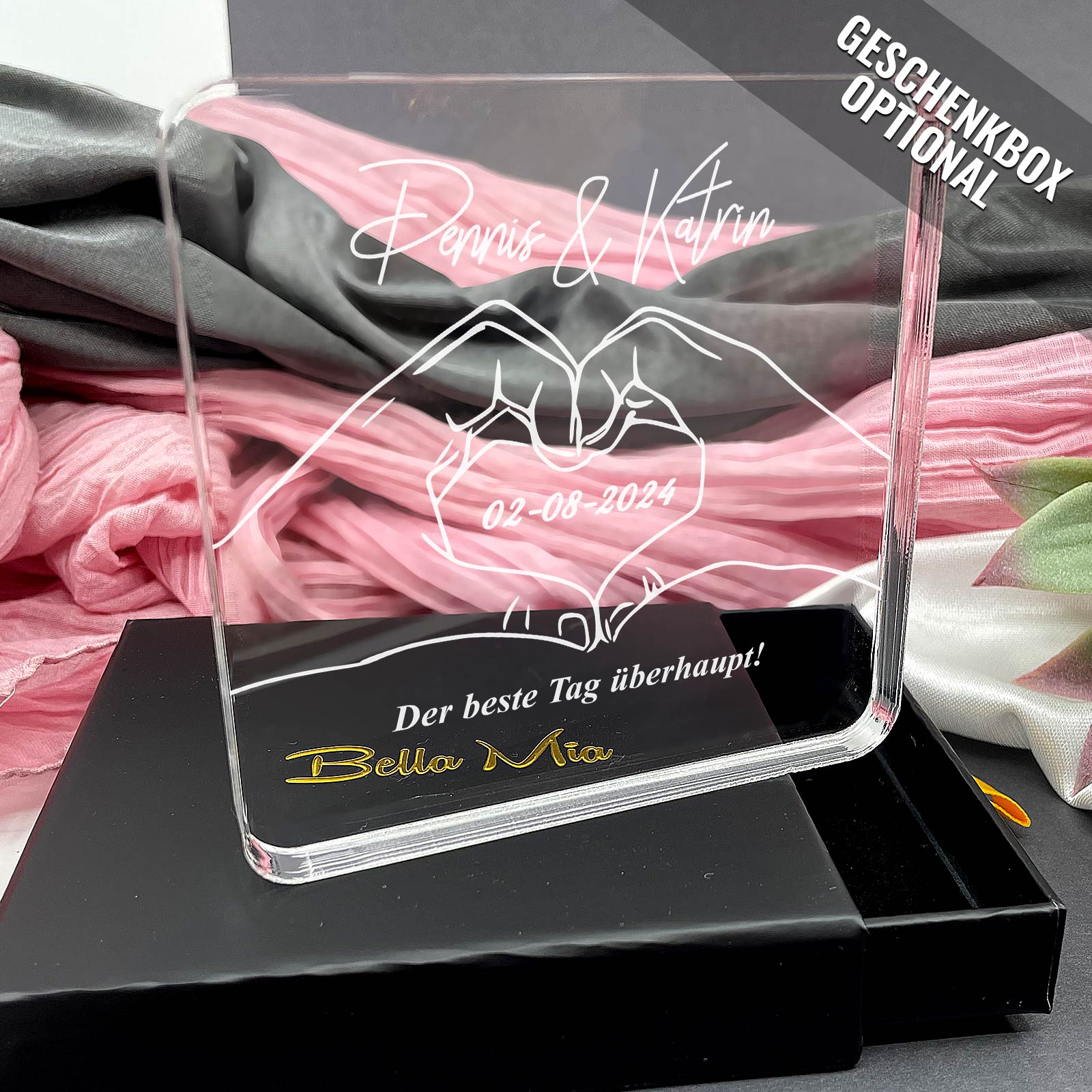 Herzformende Hände - Plexiglas-Plakette
