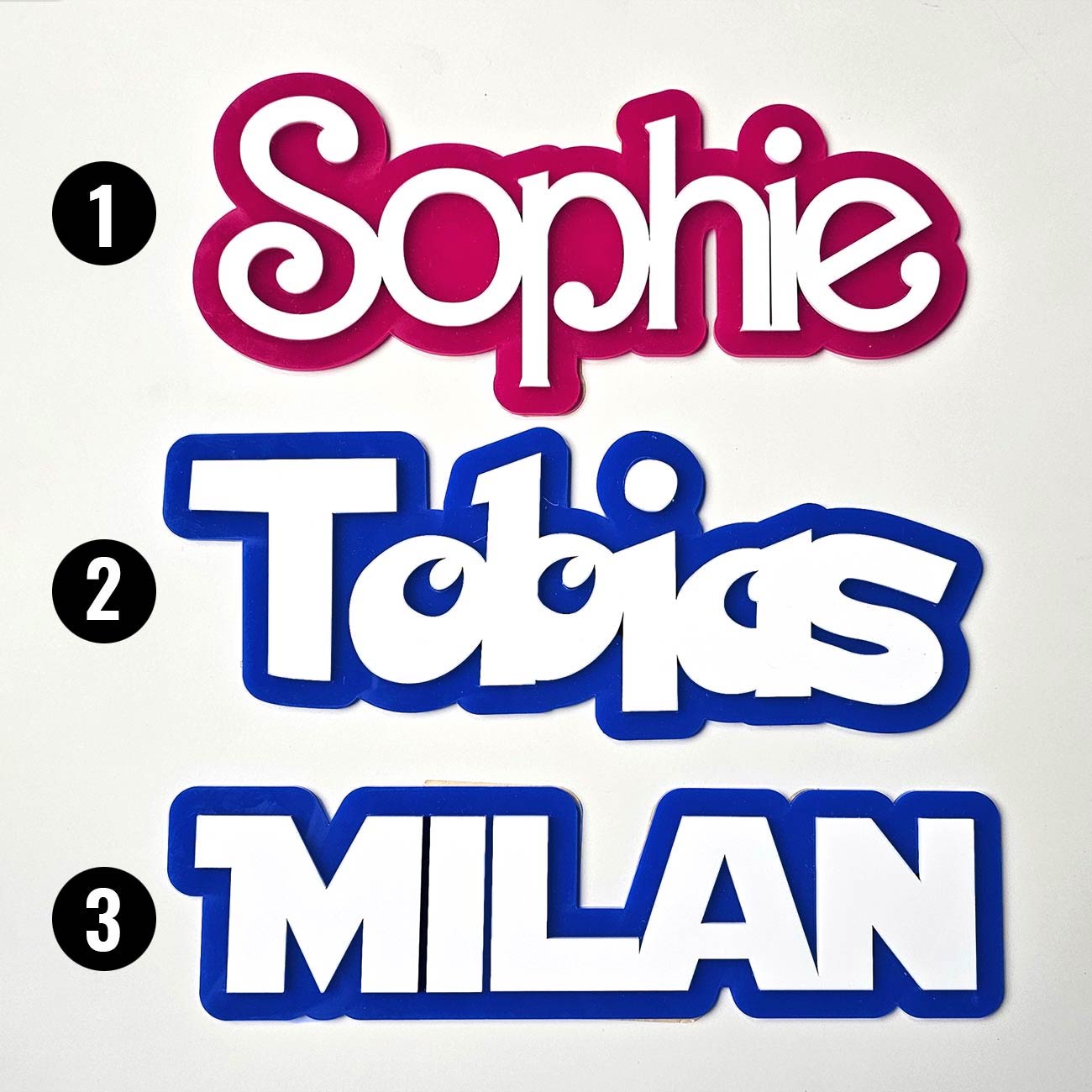 Namensschilder im Stil beliebter Filme und Serien