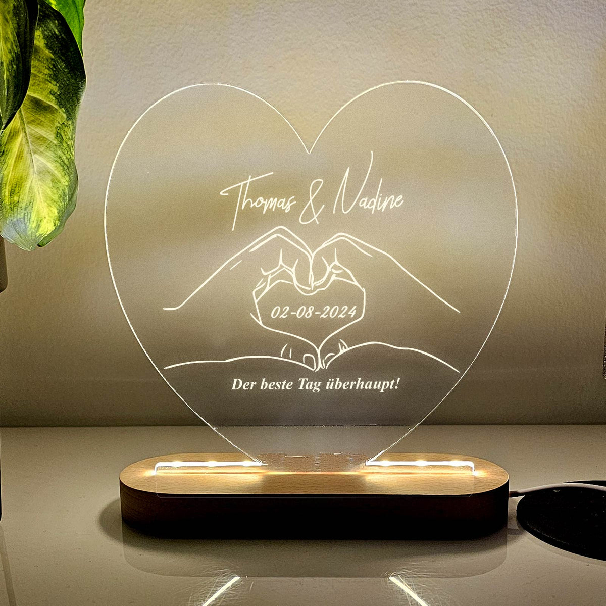 LED-Herzlampe mit Herzformende Hände