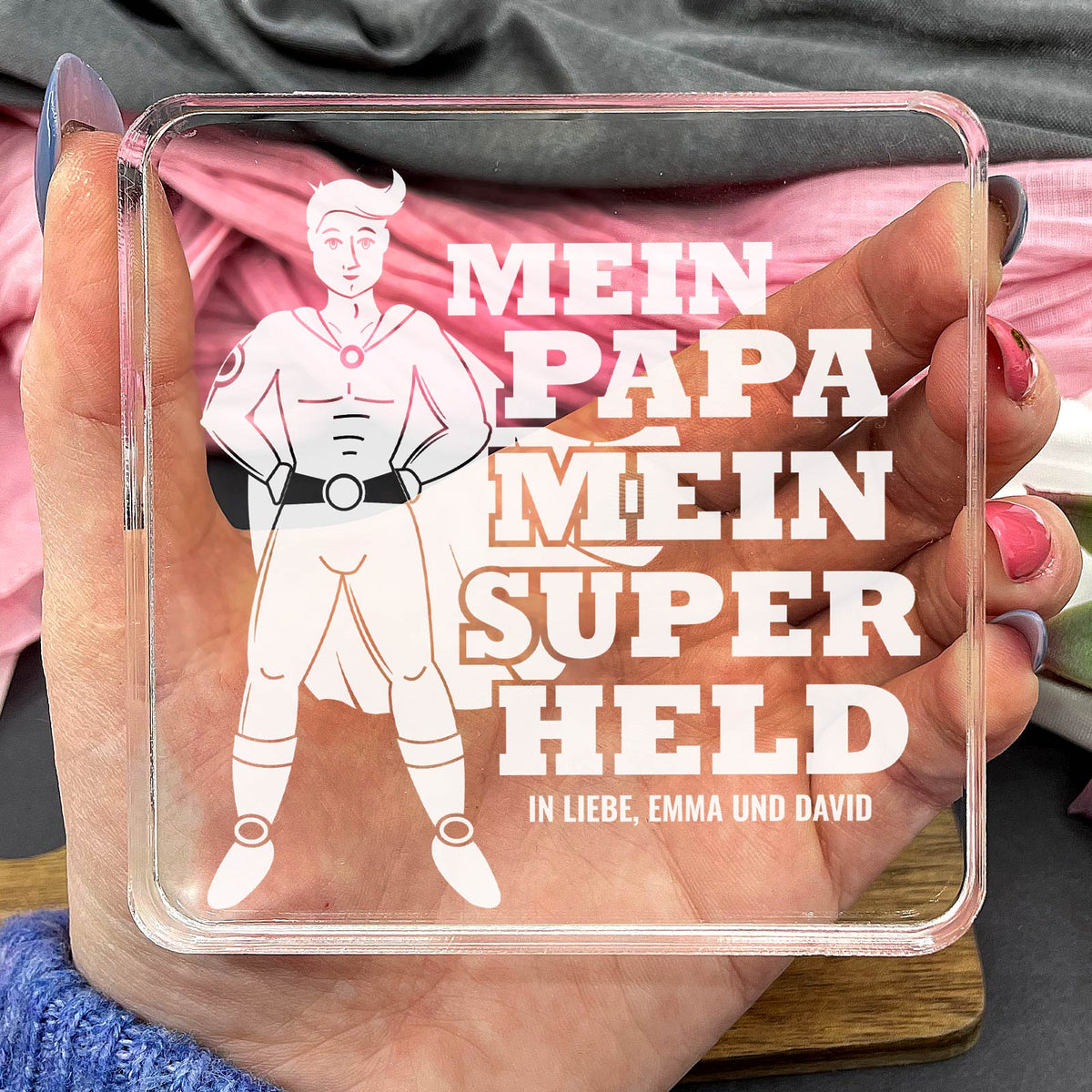 Geschenk für Papa: Mein Superheld aus Plexiglas
