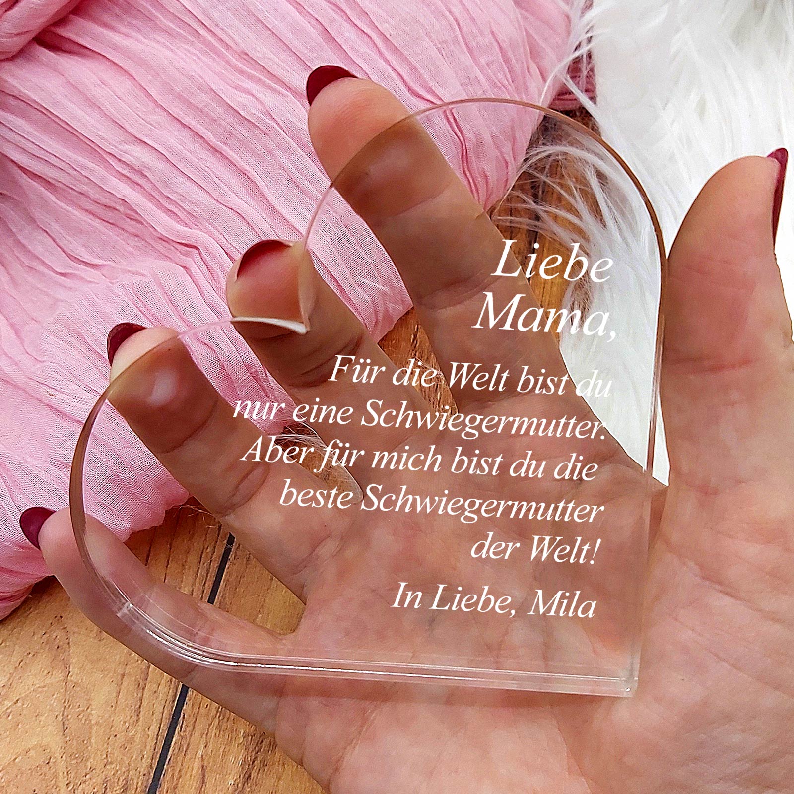 Für die Welt bist du nur eine Schwiegermutter – Plexiglasherz