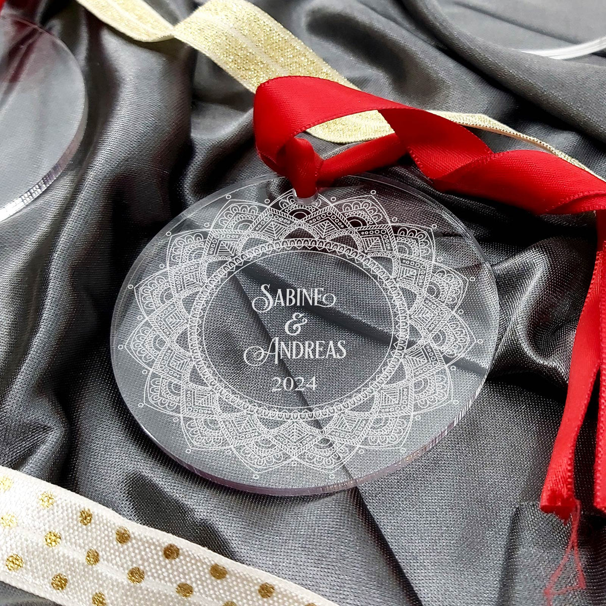 Weihnachtsdeko aus Plexiglas für euch beide