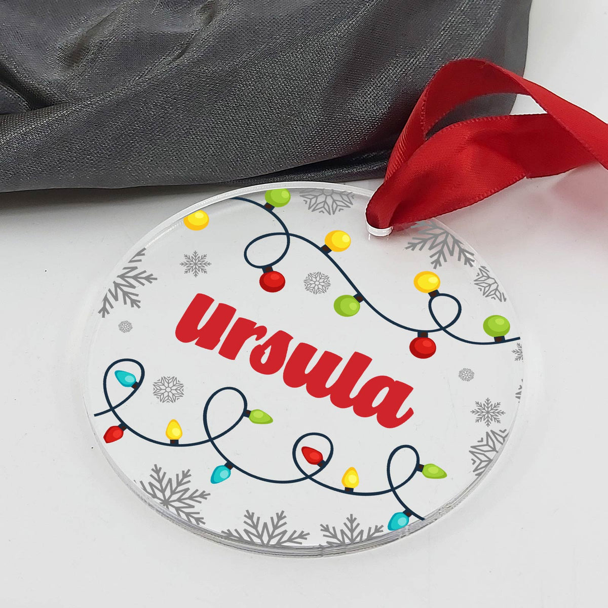 Weihnachtsdeko mit Lichterdesign und Namensgravur